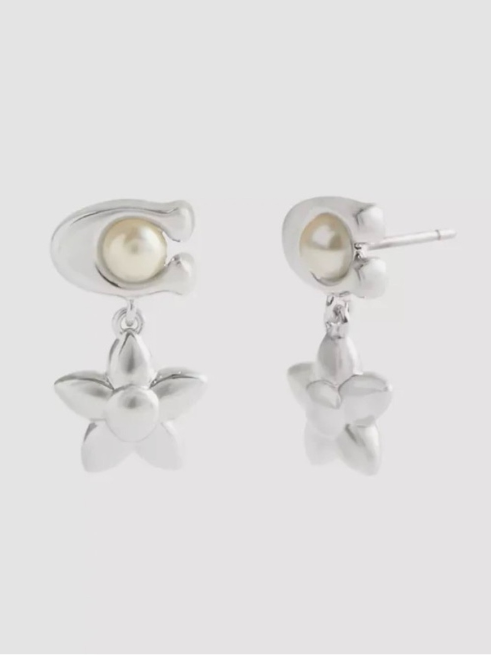 Coach Silver Floral Pearl Drop Earrings - Cream Pearl